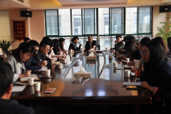 新利(中国)股份有限公司集团召开2017年度年轻人才培养专题座谈会